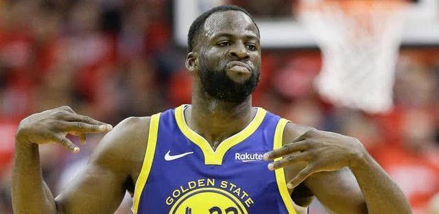 爱游戏网页版-库里在TES比赛中出色防守，败北引发热议！热度持续攀升-爱游戏网页版