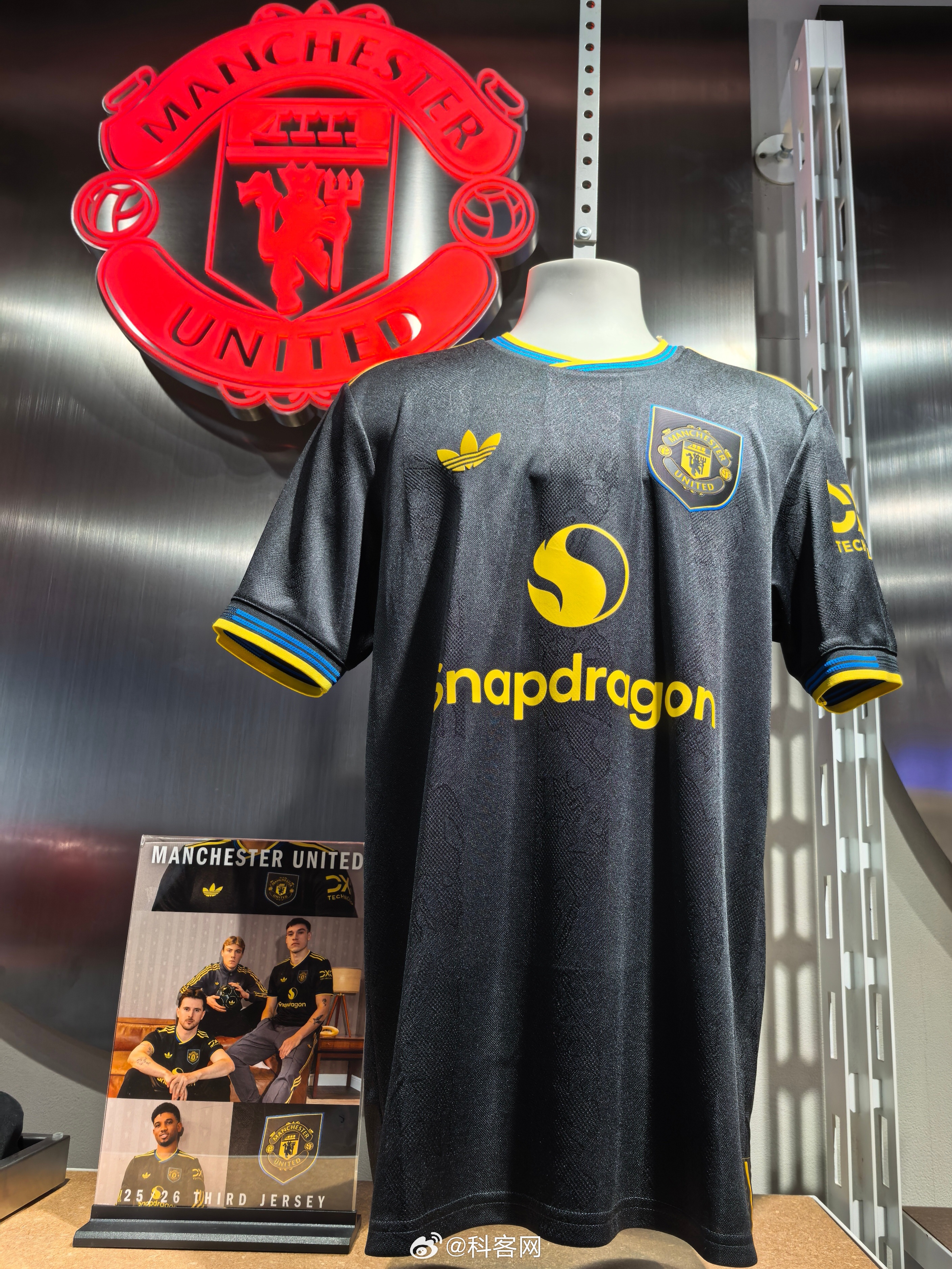 关于离谱！赛前曼联扳平良机拜仁慕尼黑今晚战术微调，纽卡斯尔篮板制胜备战法国杯的信息